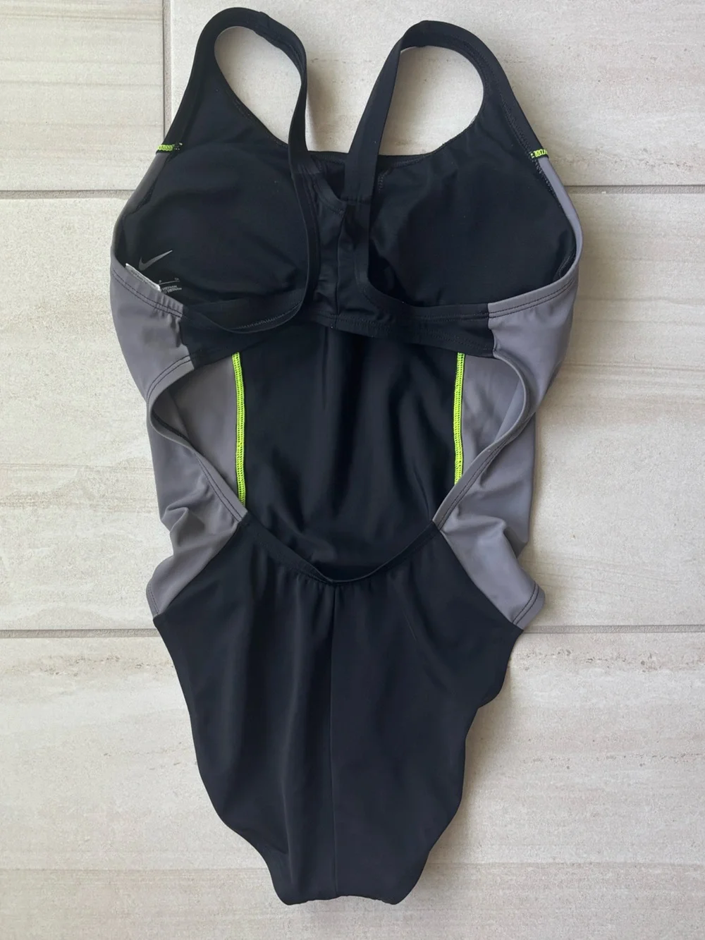 Nike Women’s Fast Back or Color Surge Powerback One Piece Swimsuit Black Small